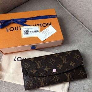 Louis Vuitton Emilie Wallet / Rose Ballerine